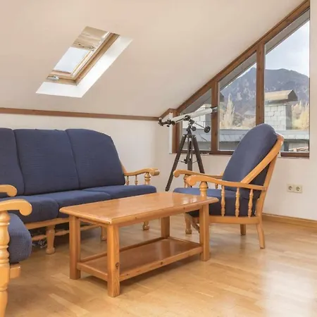 Appartamento ático A Residencial Caldares El Pueyo