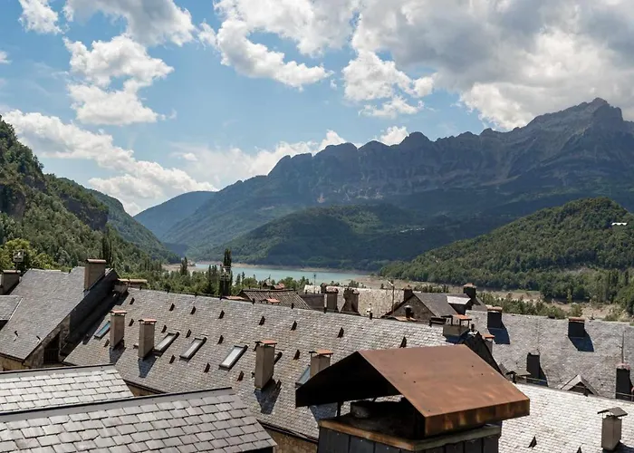 Atico A Residencial Caldares El Pueyo דירה אל פואיו דה חאקה