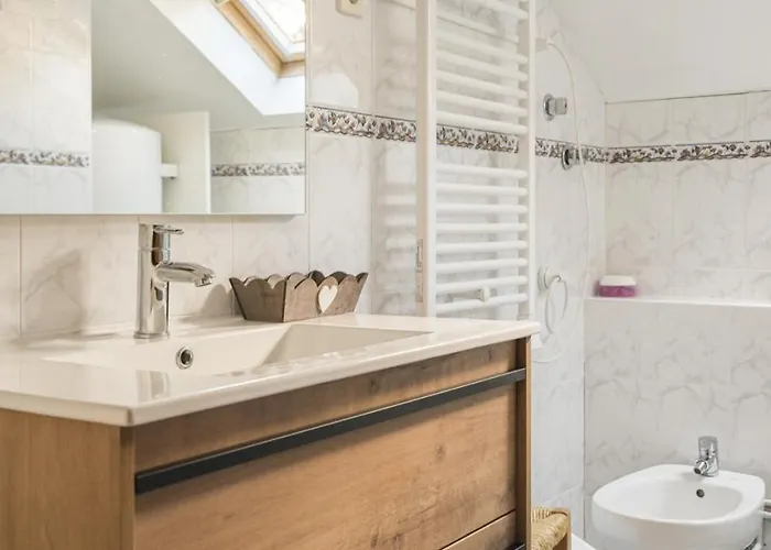 Atico A Residencial Caldares El Pueyo דירה